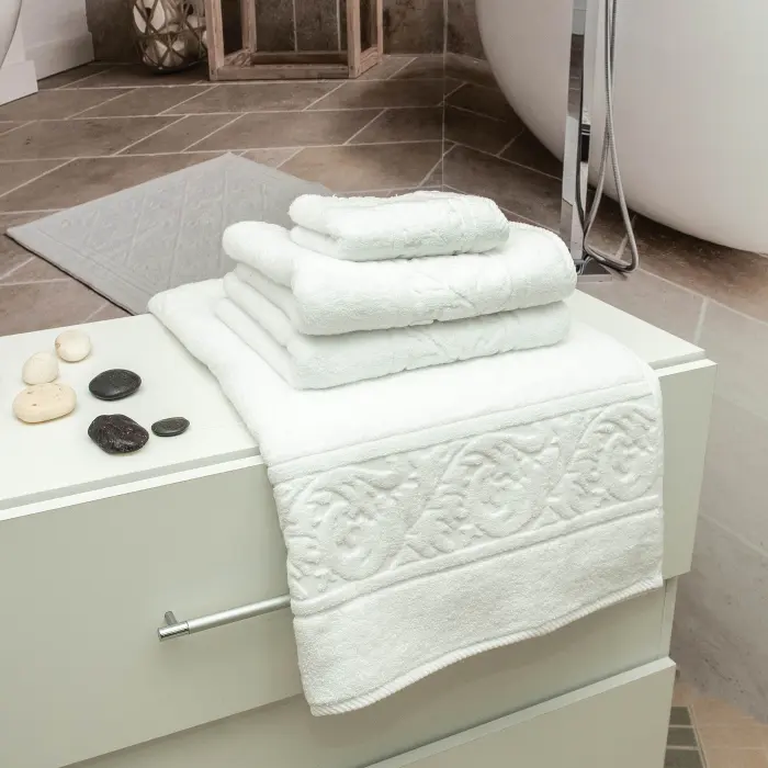 Хавлиена кърпа Михаела бяло - 1921 -  Хавлиена кърпа Михаела бяло - 1921