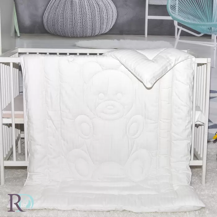 Бебешка олекотена завивка Сатенирано Райе бяло - 229 - Бебешка олекотена завивка Сатенирано Райе бяло - 229