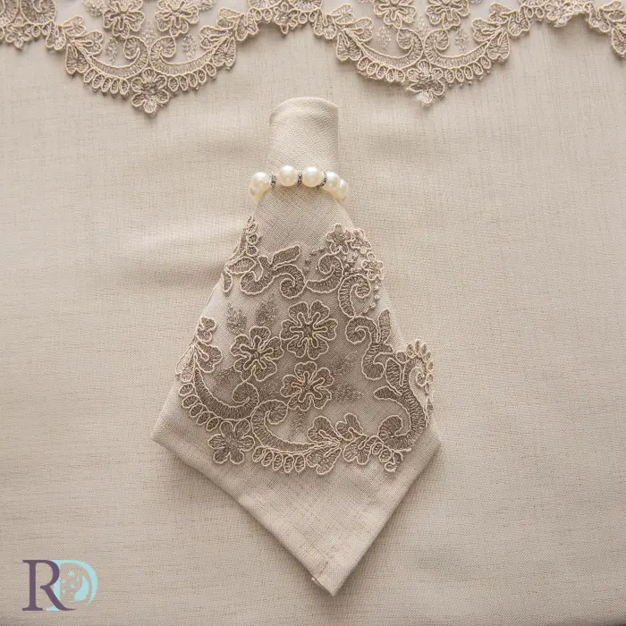 Покривка Луна лукс бежово - 1358 - Покривка Луна лукс бежово - 1358