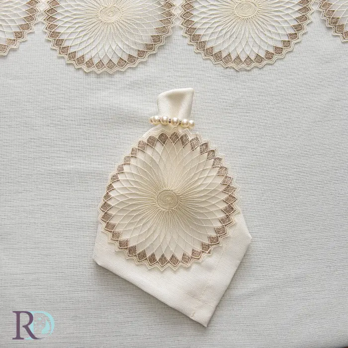 Покривка Луна ринг екрю - 1351 - Покривка Луна ринг екрю - 1351