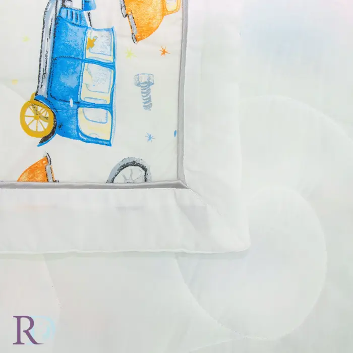 Детски комплект със завивка Колички - 1859 - Детски комплект със завивка Колички - 1859