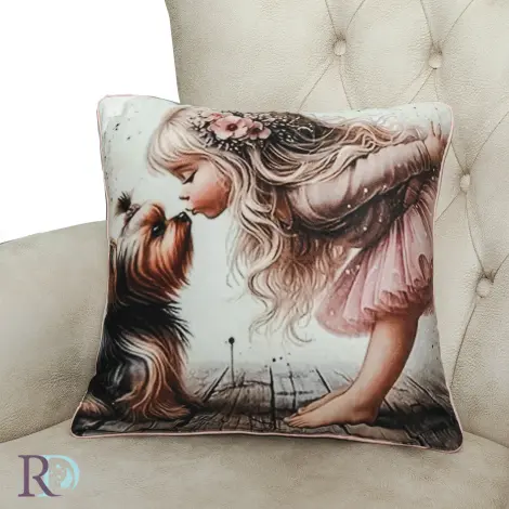 Декоративна възглавница Момиче с куче