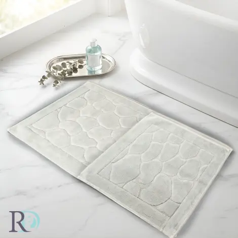 Комплект постелки за баня в светло сиво